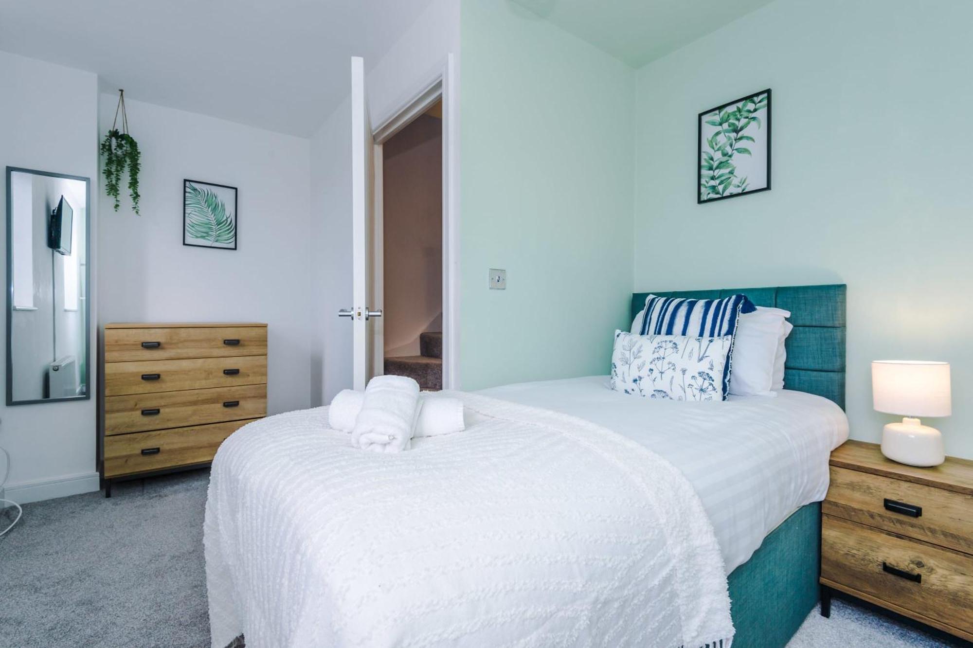 R&r - Modern Townhouse Near Etihad & Centre Holiday home Manchester